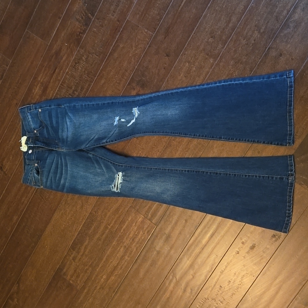 Altar'd State size 24/0 Distressed high rise jeans